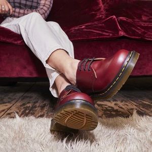 Dr. Martens •Leather Oxfords•